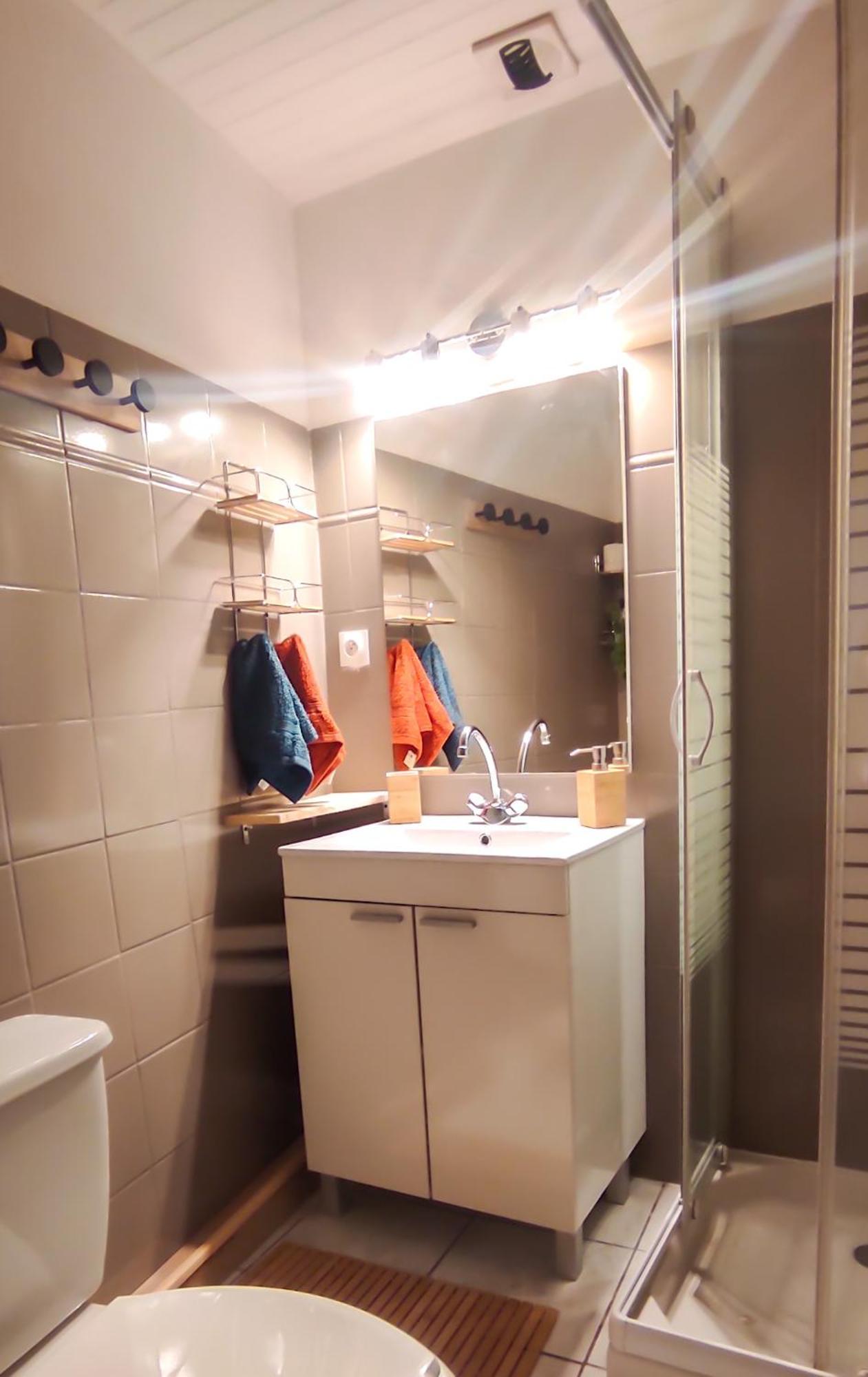 Chambre Independante Avec Salle De Bain Privee Montpezat-sous-Bauzon المظهر الخارجي الصورة
